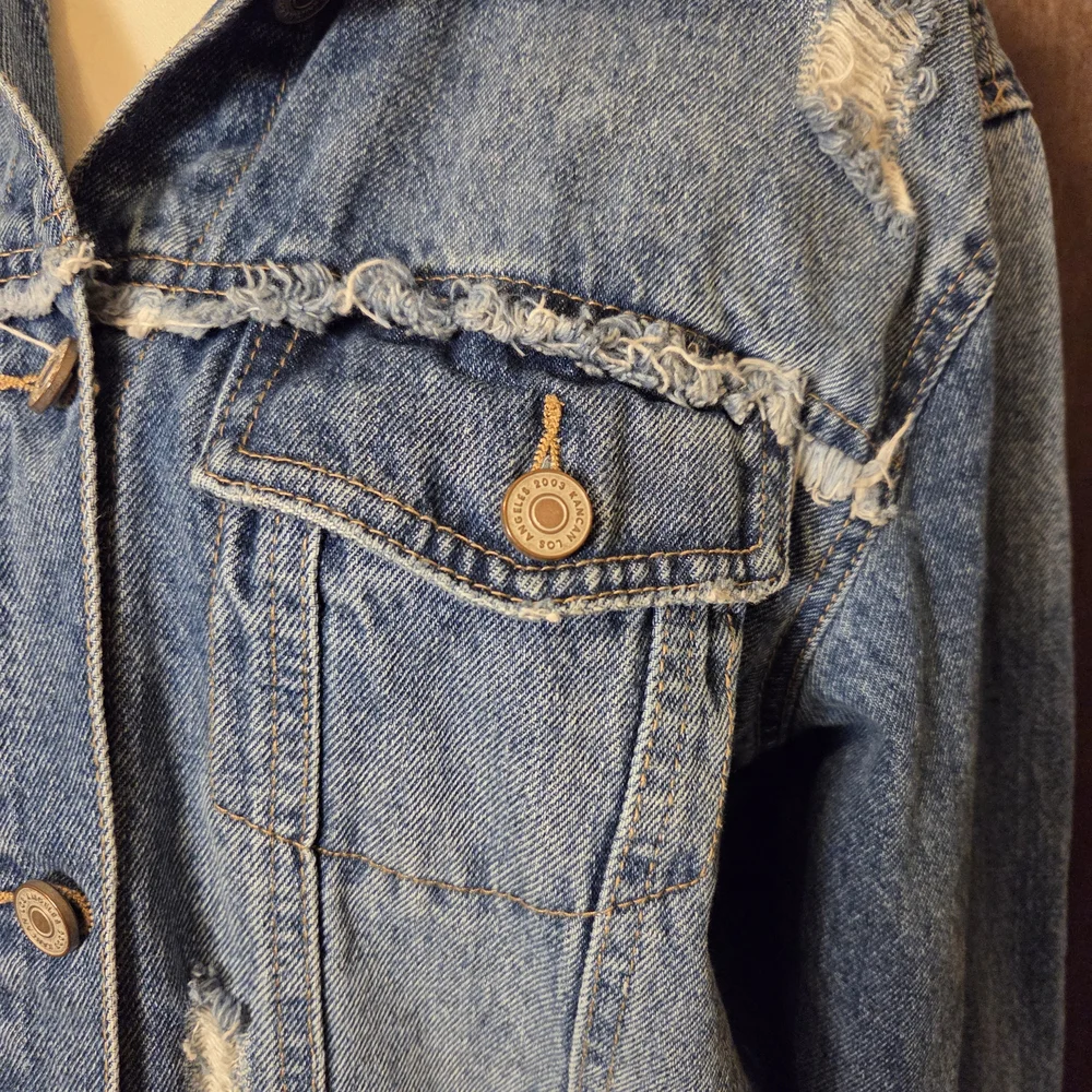 KanCan Distressed Jean Jacket - Picture 4 of 12